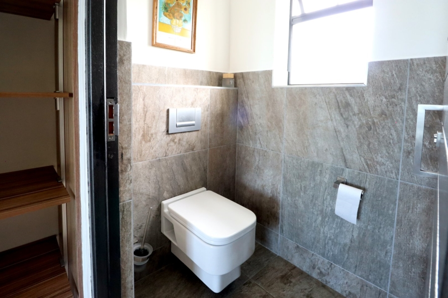 4 Bedroom Property for Sale in Seaview Eastern Cape